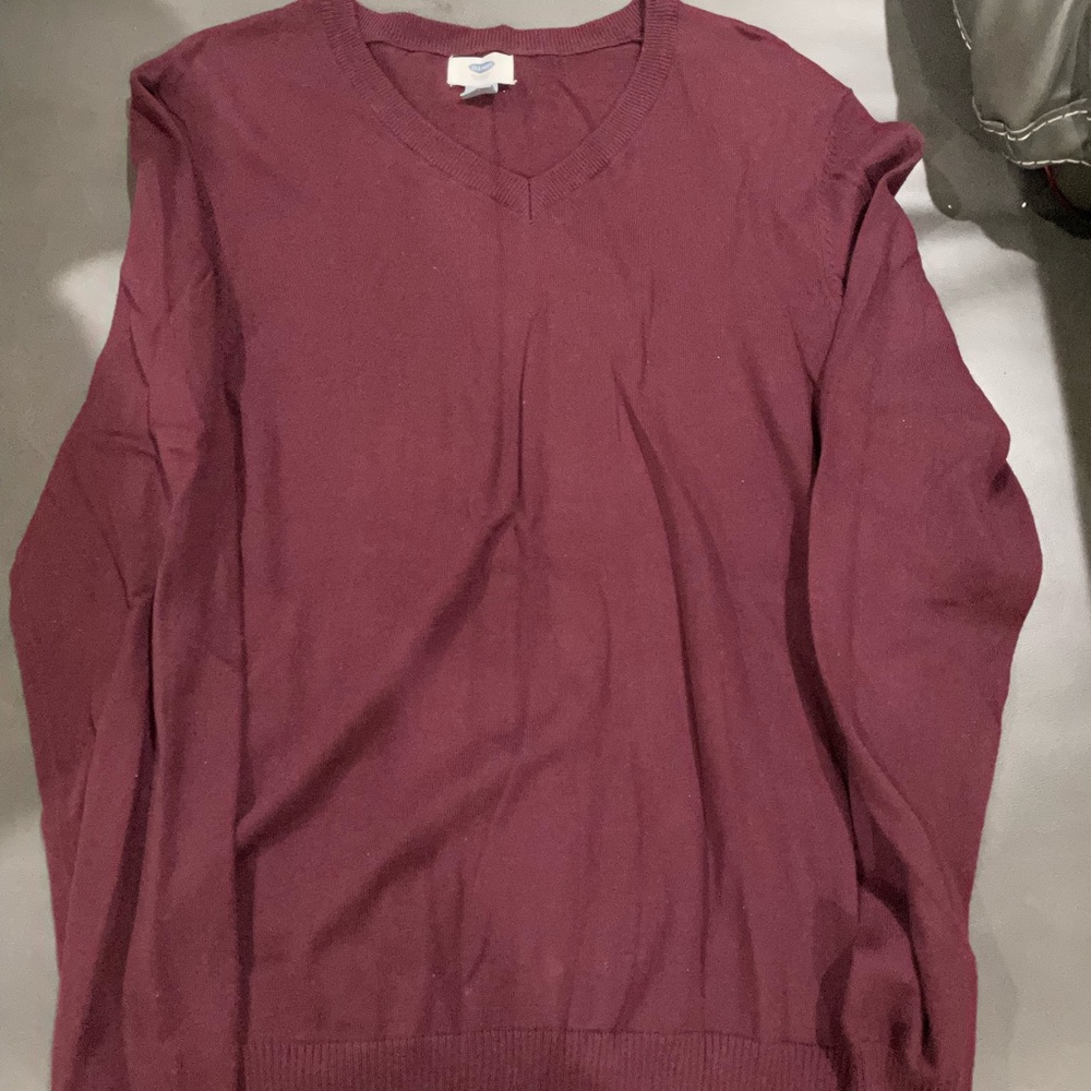 V neck sweater